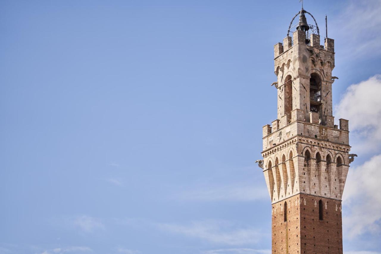 B&B Le Logge Luxury Rooms Siena Bagian luar foto