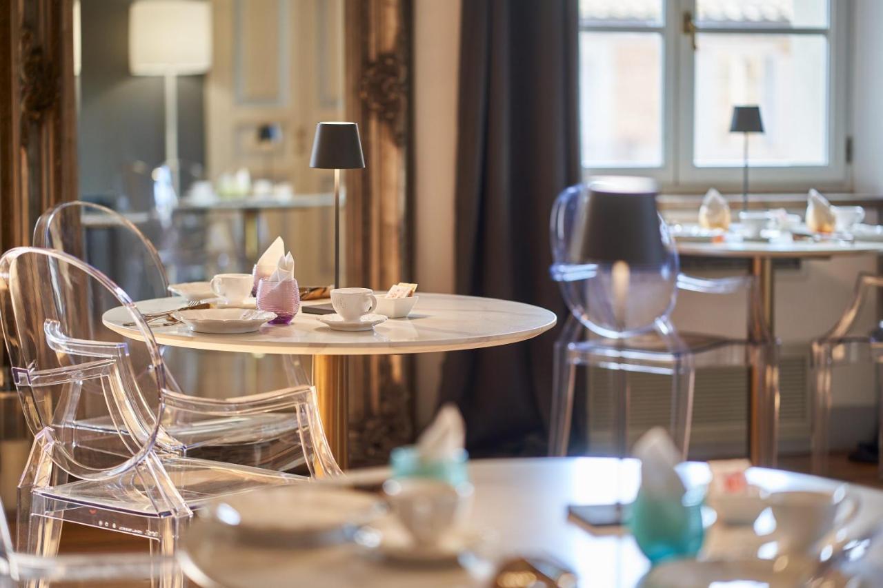 B&B Le Logge Luxury Rooms Siena Bagian luar foto